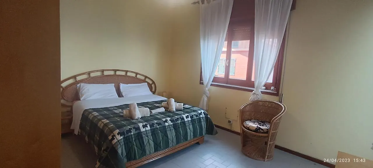 بيت للعطل فيلا La Timpa أتشيريالي